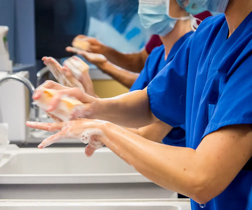 photo of healthcare professionals washing hands for good hand hygiene